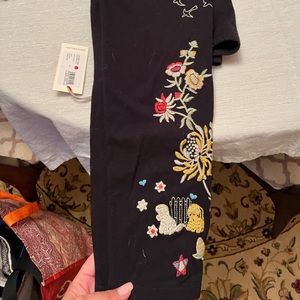 Johnny Was - Embroidered Leggings - Large